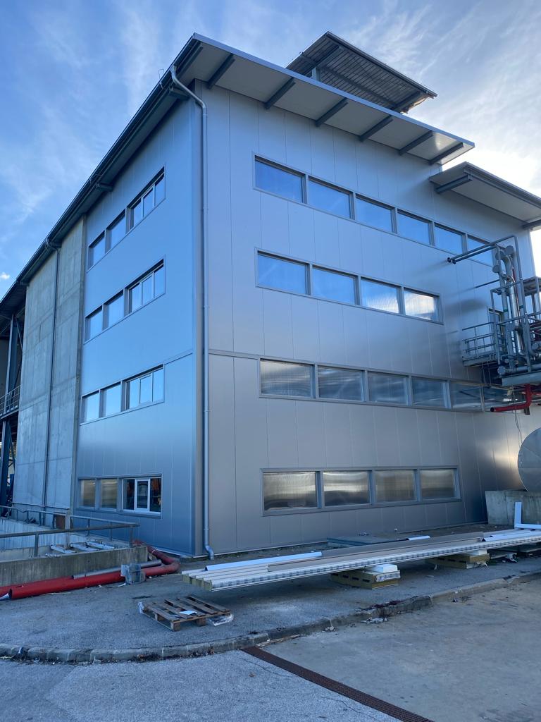 8c27ee51-d170-40a9-b10d-dae3d45002c4